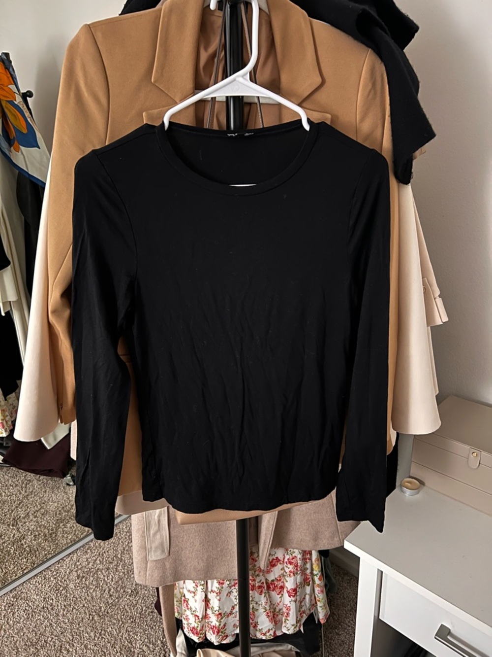 Express Black Long-Sleeve Crewneck Top